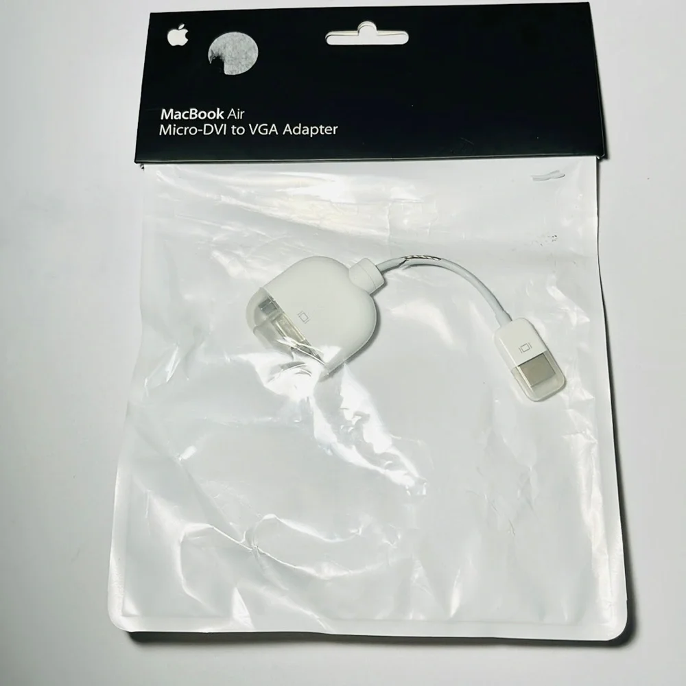 Apple MacBook Air Micro DVI to VGA Adapter New in Bag sealed